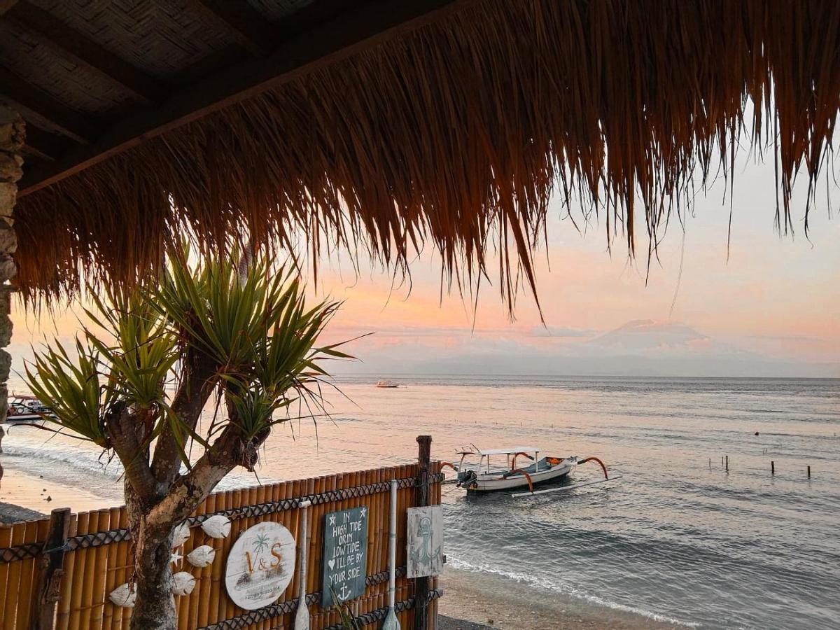 Vns Beachfront Guest house Toyapakeh