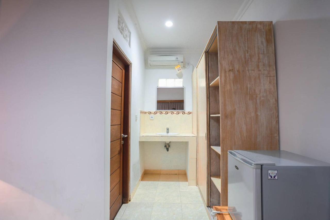 Adi Guest house