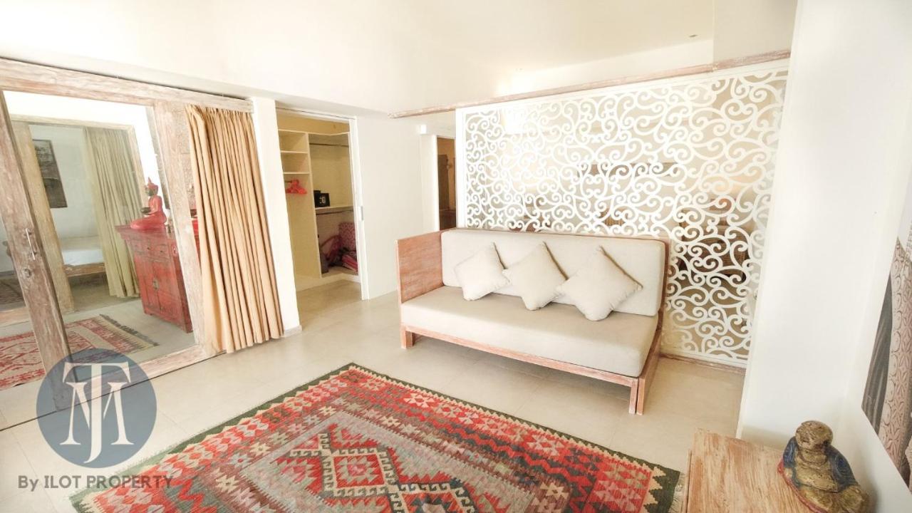 Villa Oberoi 2 Bedrooms *