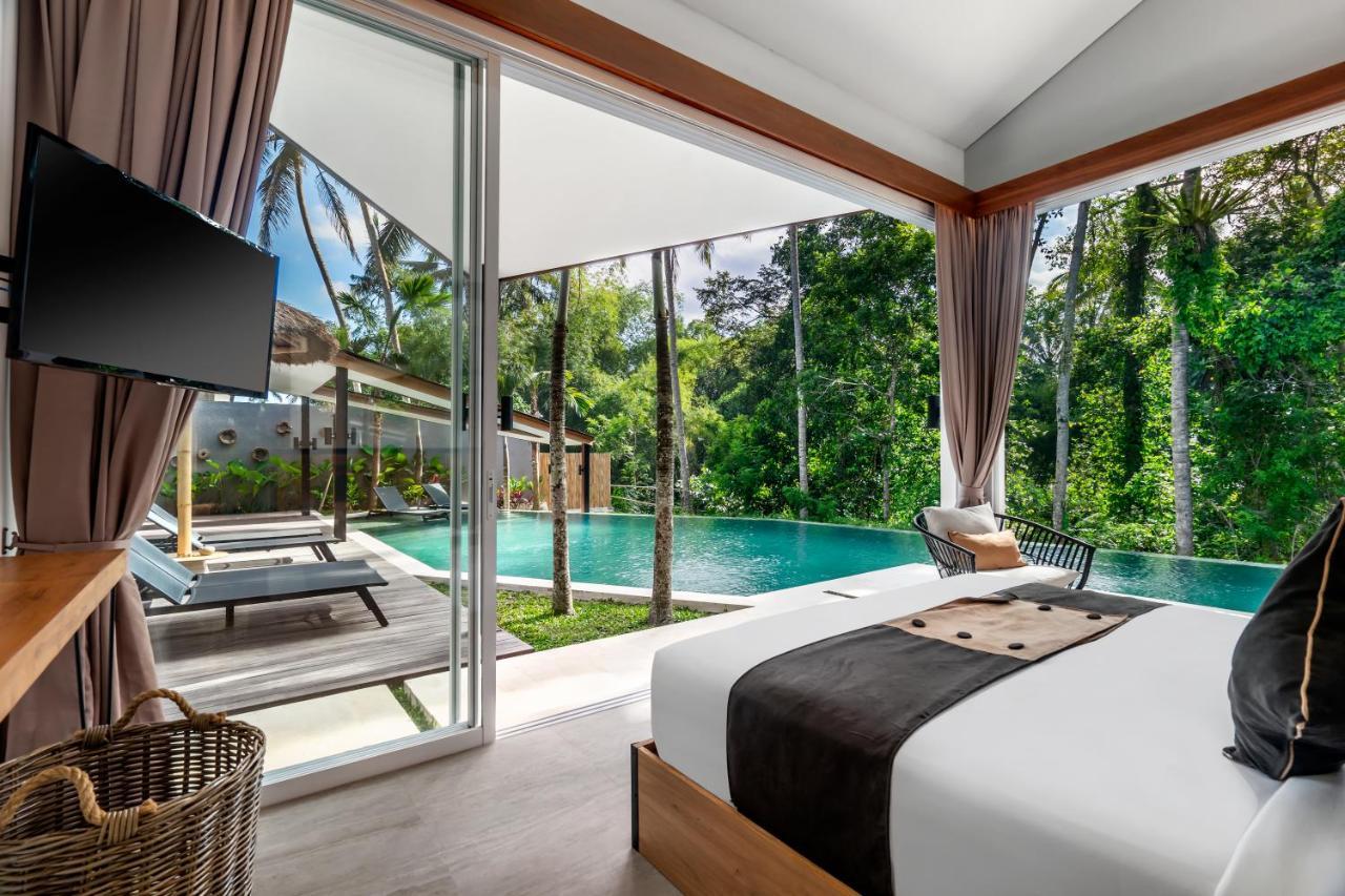 Villa Crazy Roof By Balisuperhost *