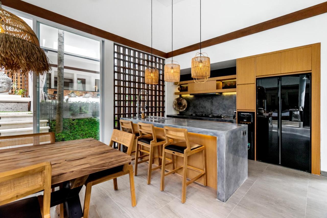 Crazy Roof By Balisuperhost Villa