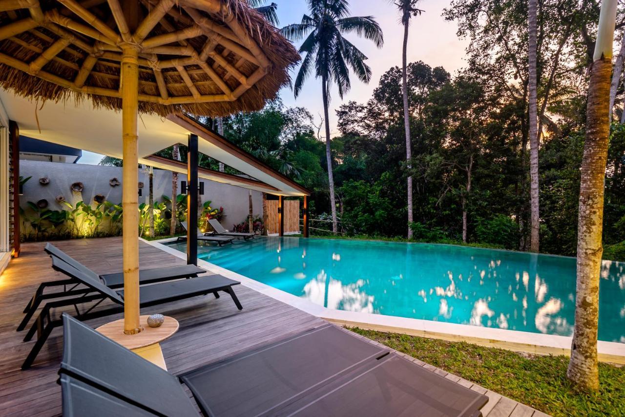 Villa Crazy Roof By Balisuperhost