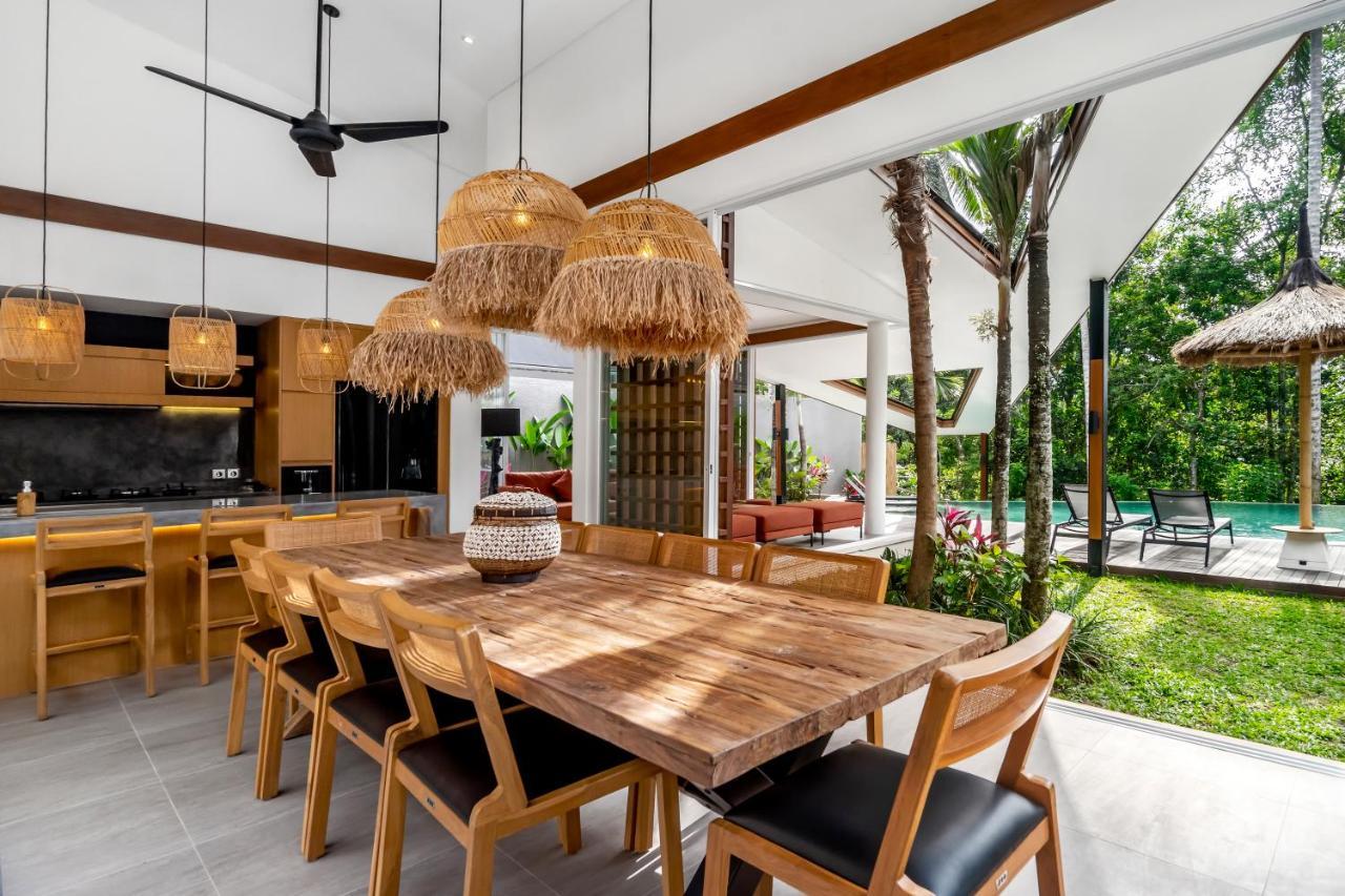 Crazy Roof By Balisuperhost Villa *