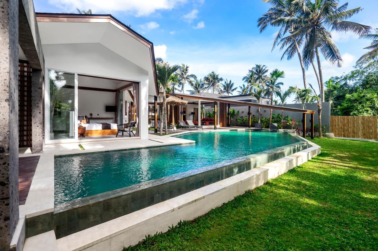 Crazy Roof By Balisuperhost Villa *
