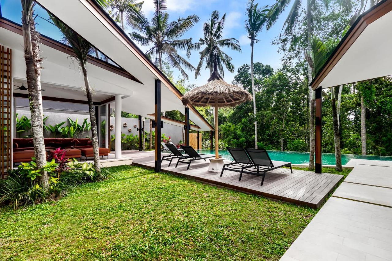 Crazy Roof By Balisuperhost Villa *