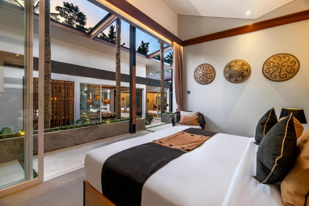 Villa Crazy Roof By Balisuperhost *