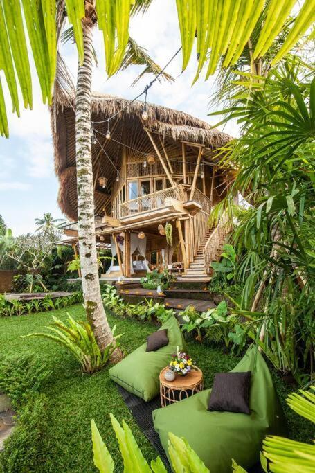 Magic Hills Bali - Magical Eco-luxury Villa Selat