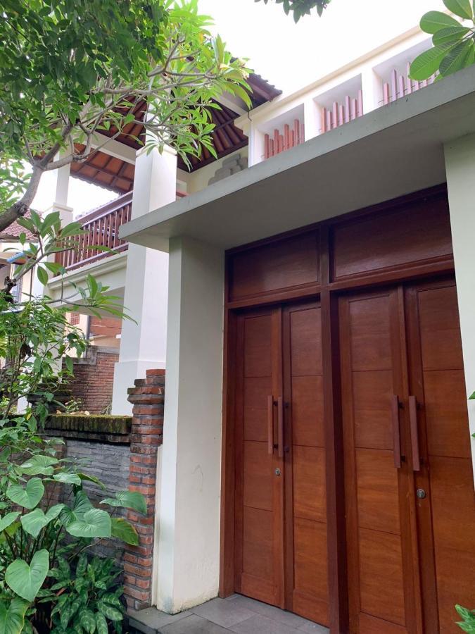 Bali Ayu & 3*