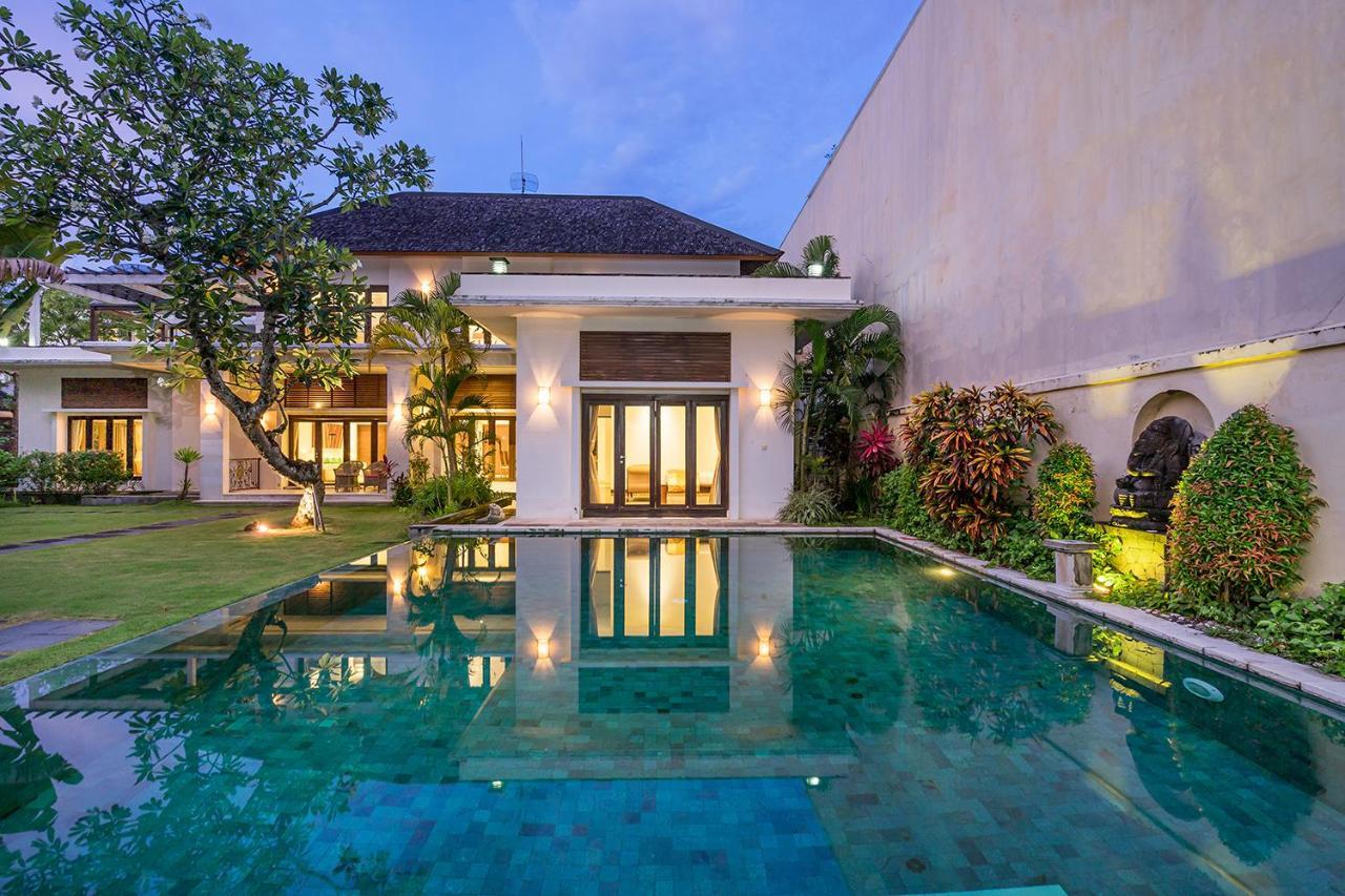 Bali Lotus * Seminyak (Bali)