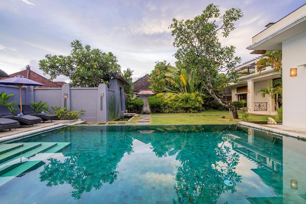 Bali Lotus Villa Seminyak (Bali)