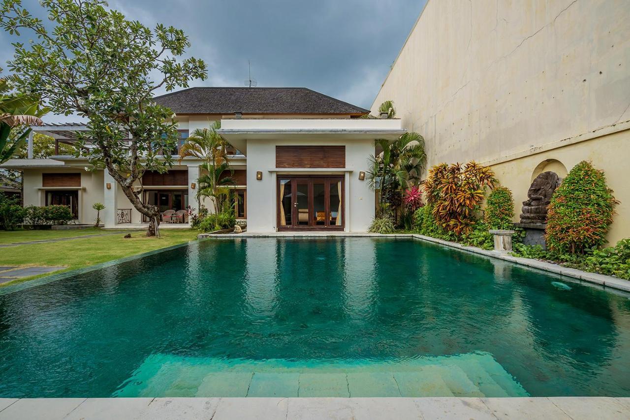 Bali Lotus Villa Seminyak (Bali)