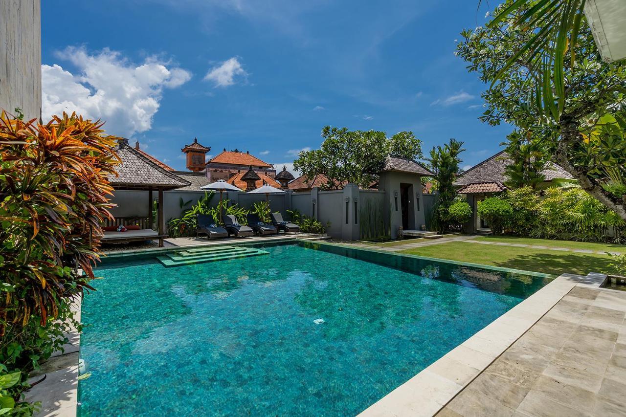 Bali Lotus * Seminyak (Bali)