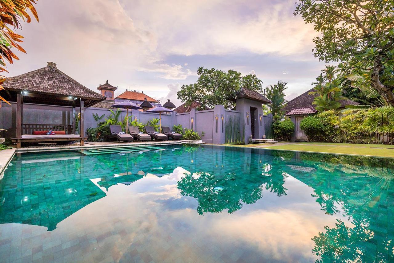 Bali Lotus Villa *