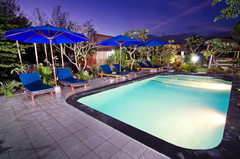 Lotus Garden Huts 3*