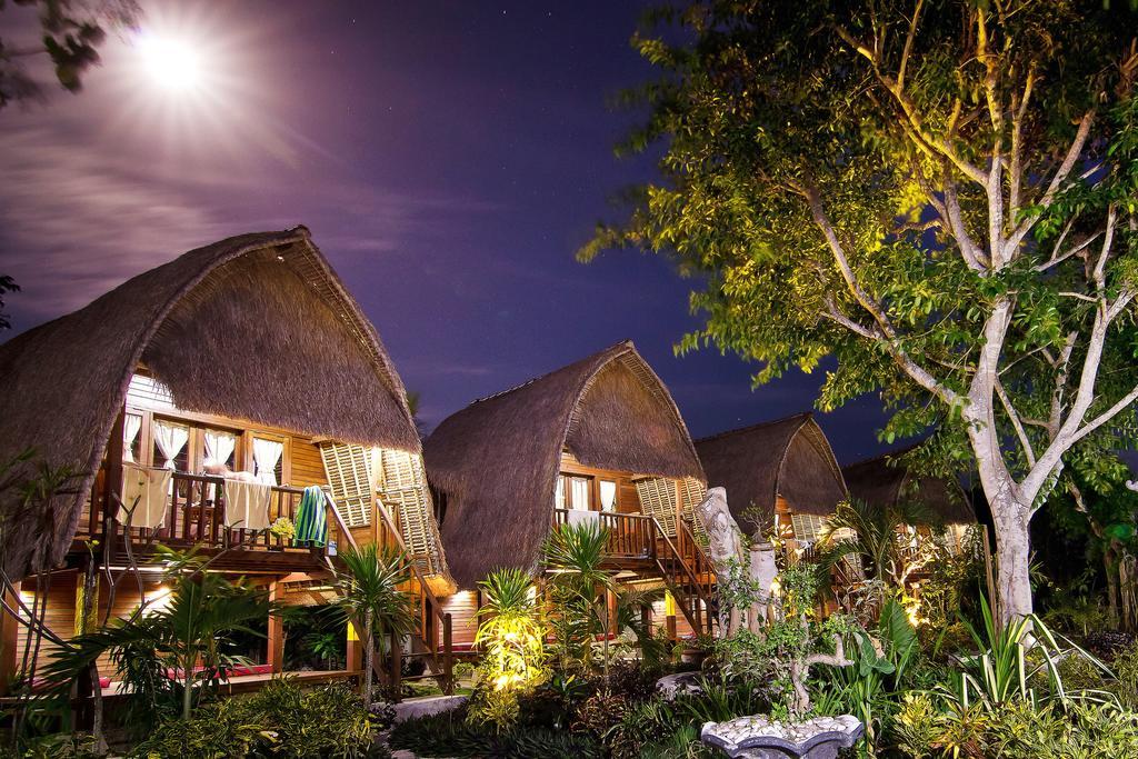 Lotus Garden Huts Holiday park 3*