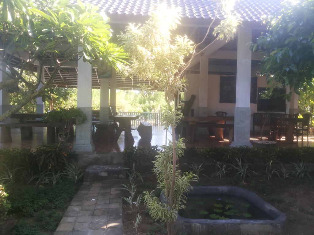 Lotus Garden Huts Holiday park 3*