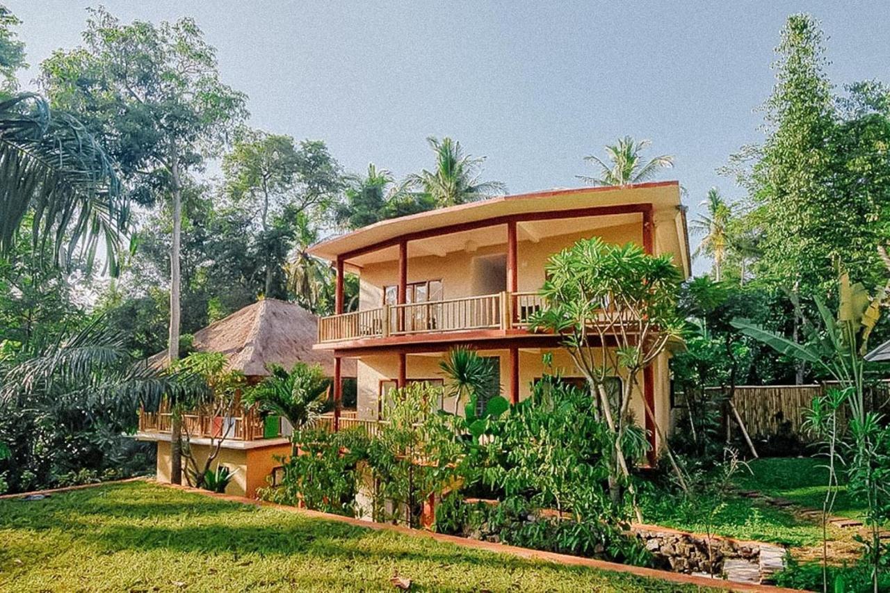 Shanti Toya Ashram Resort 2*