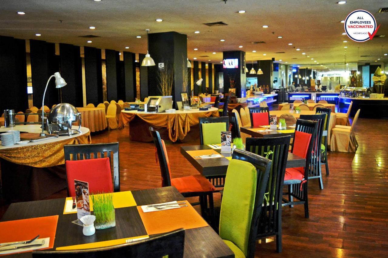 Hotel Aston & Convention 4*