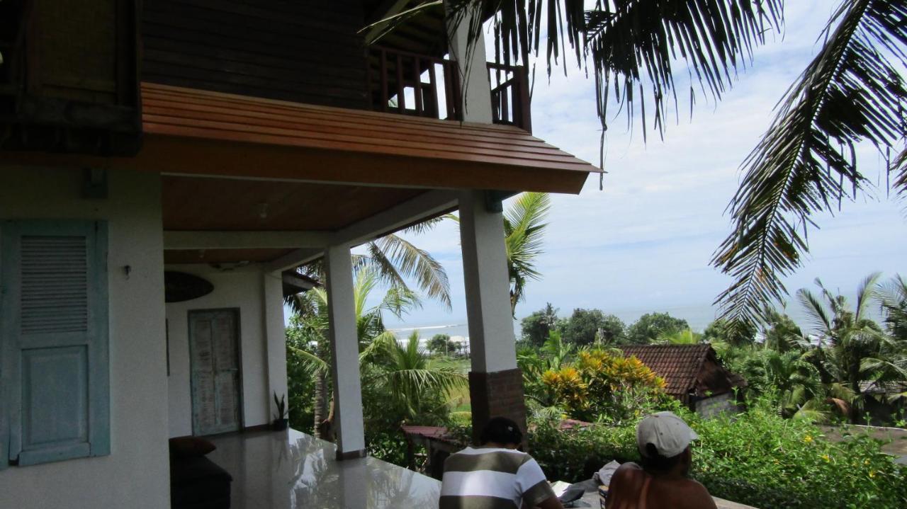 Dikaloha Surfschool And Guest house Airsatang