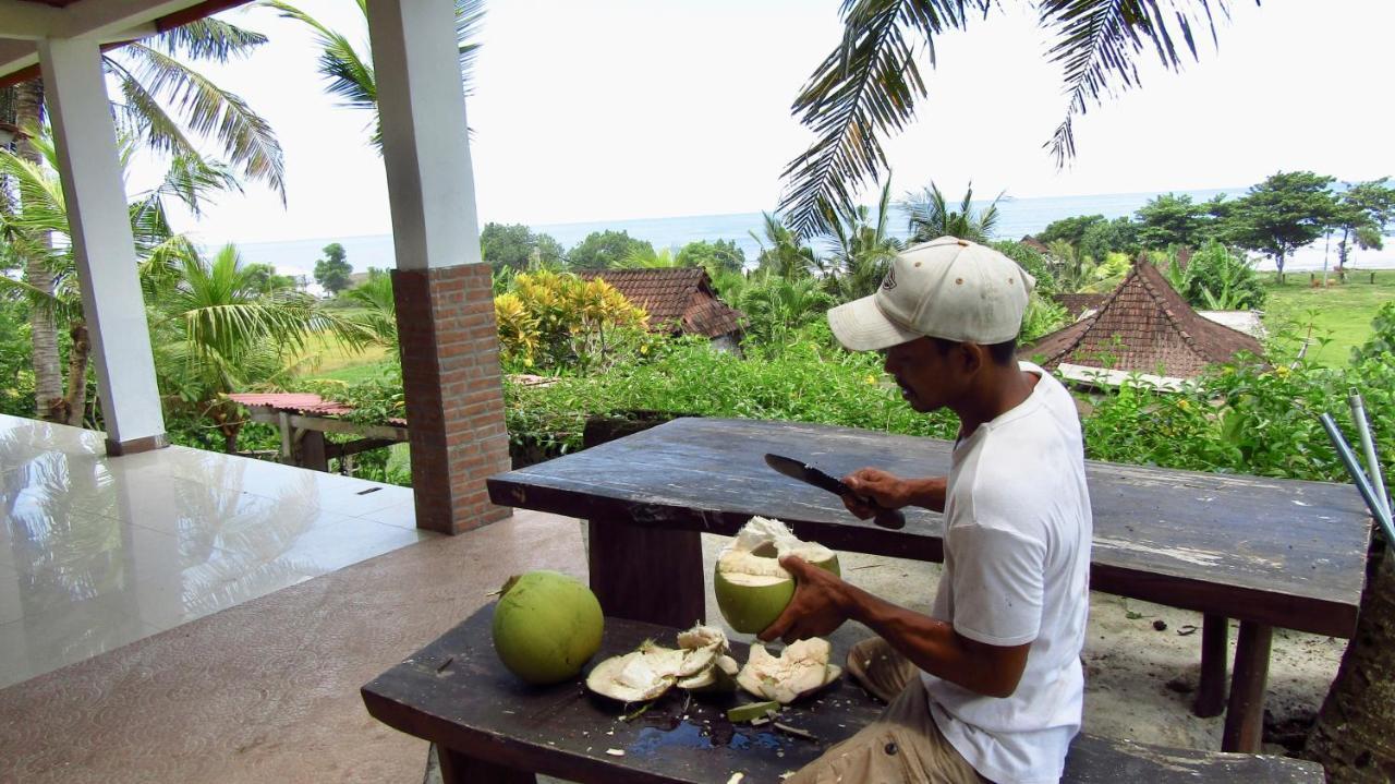 Guest house Dikaloha Surfschool And *