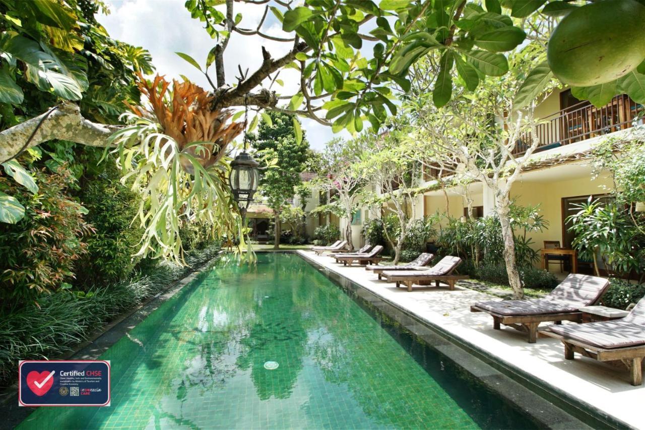 Sapodilla Hotel