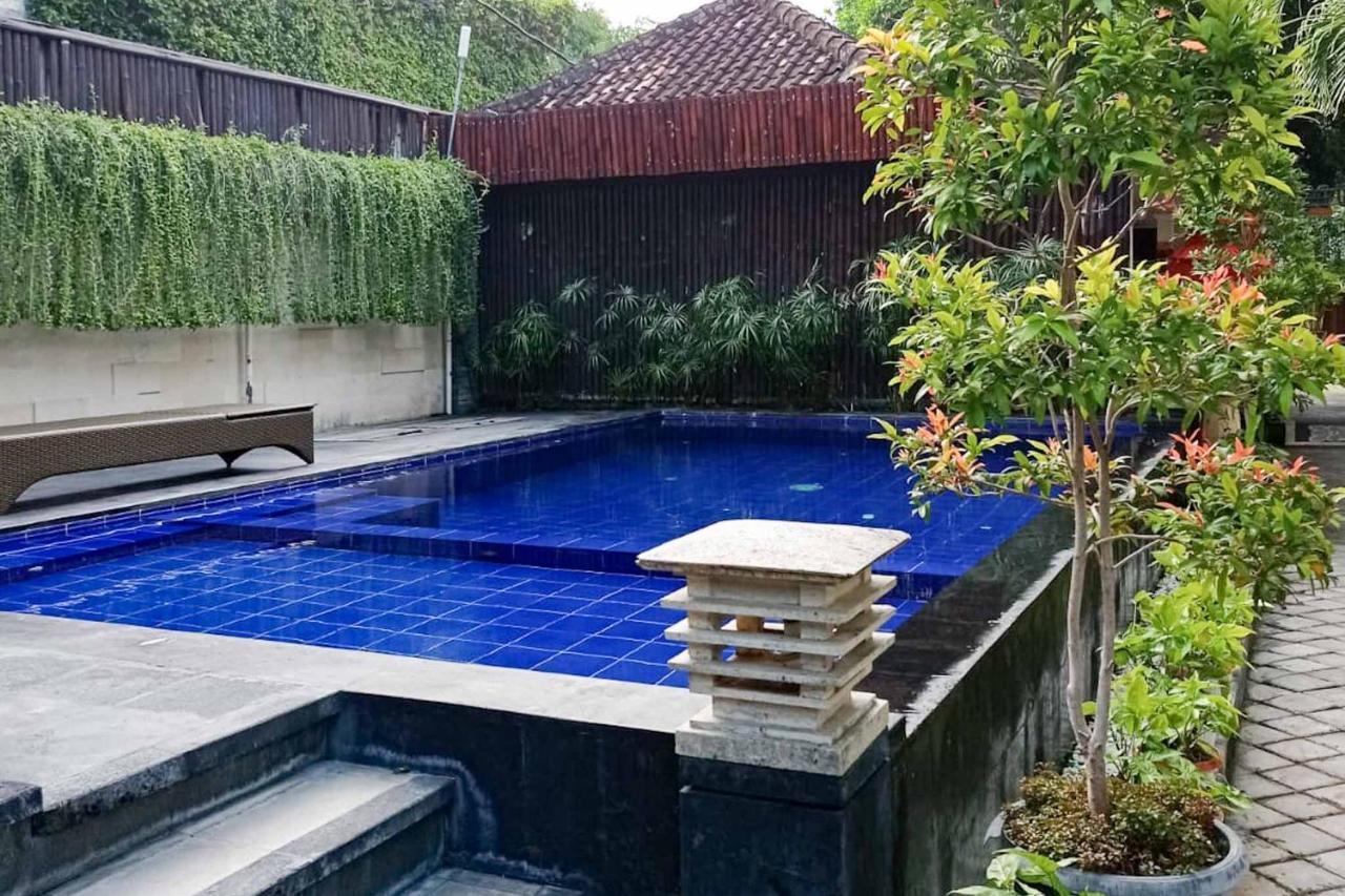 D'Kubu Daje Bali Redpartner Guest house