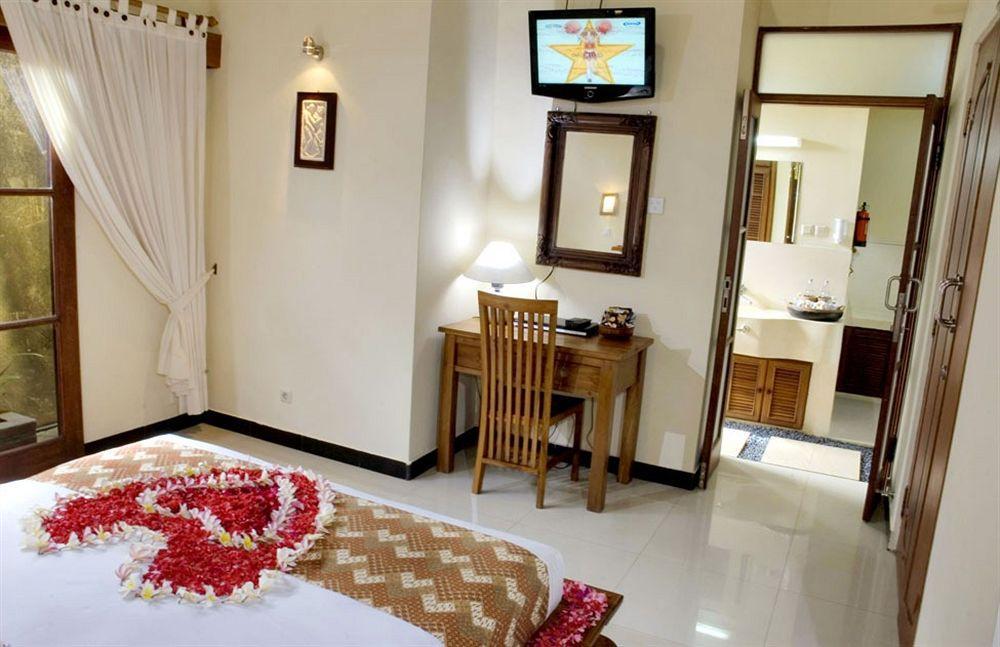 Villa Putu Bali & *