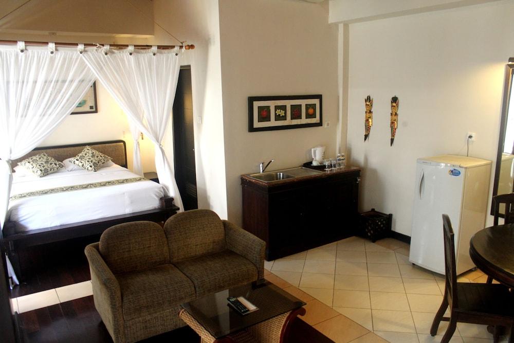 Losari & Kuta Bali Hotel 3*