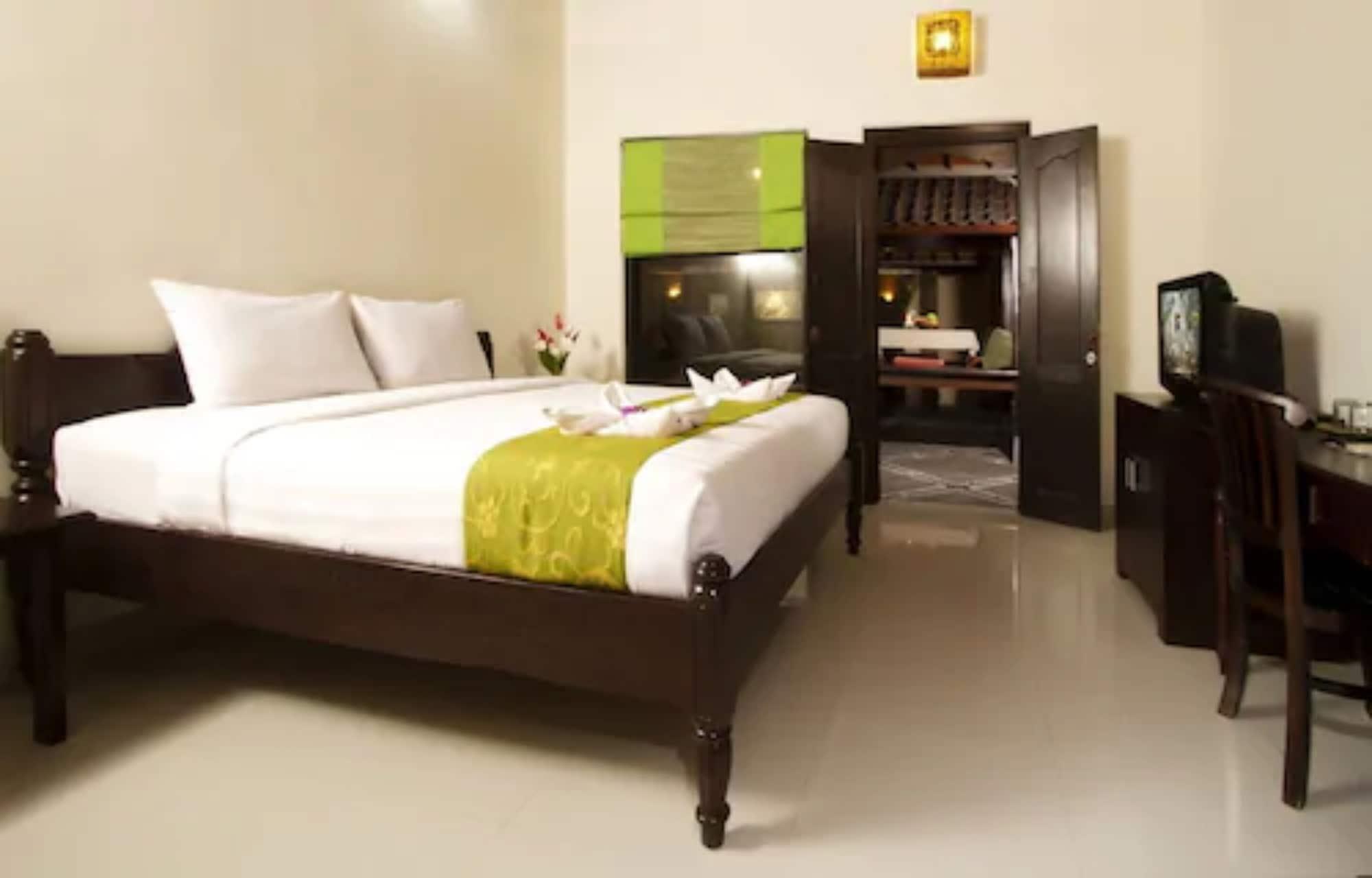 Bali Ayu & 3*