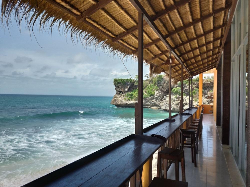 Balangan Paradise And Restaurant 2*