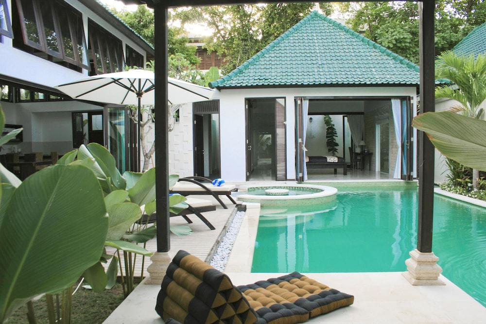 Artemis Holiday park 4*