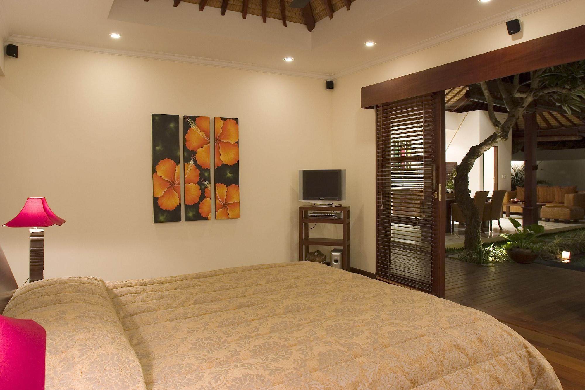 Ellora 4*