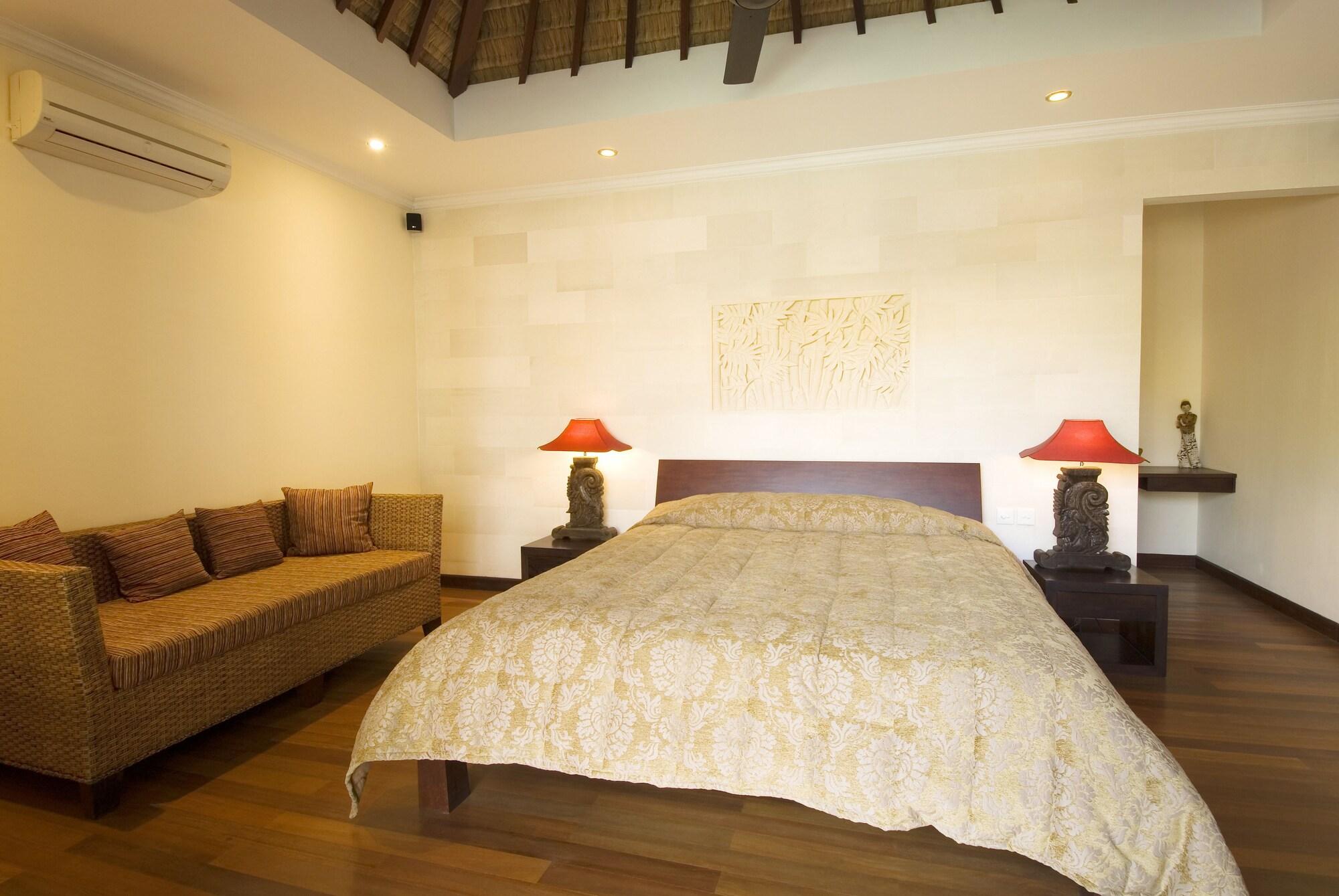 Hotel Ellora 4*