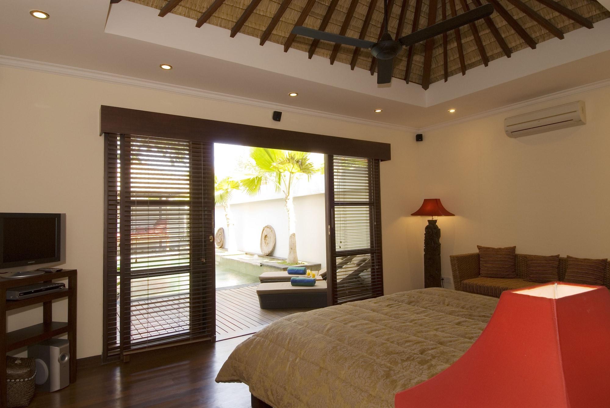 Ellora Hotel