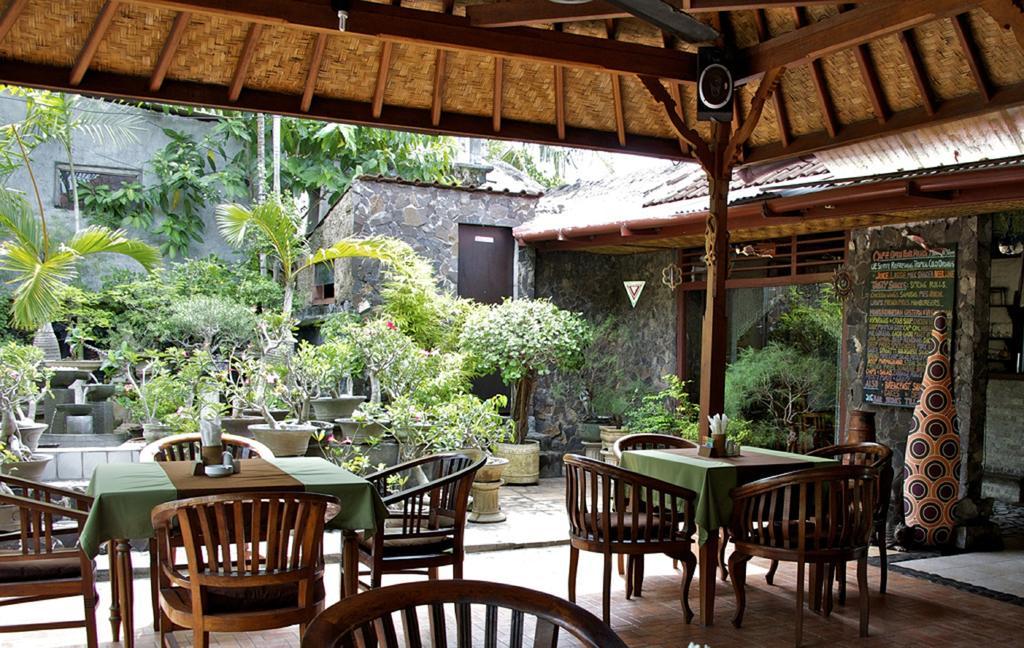 Temple Cafe & Candi Dasa (Bali)