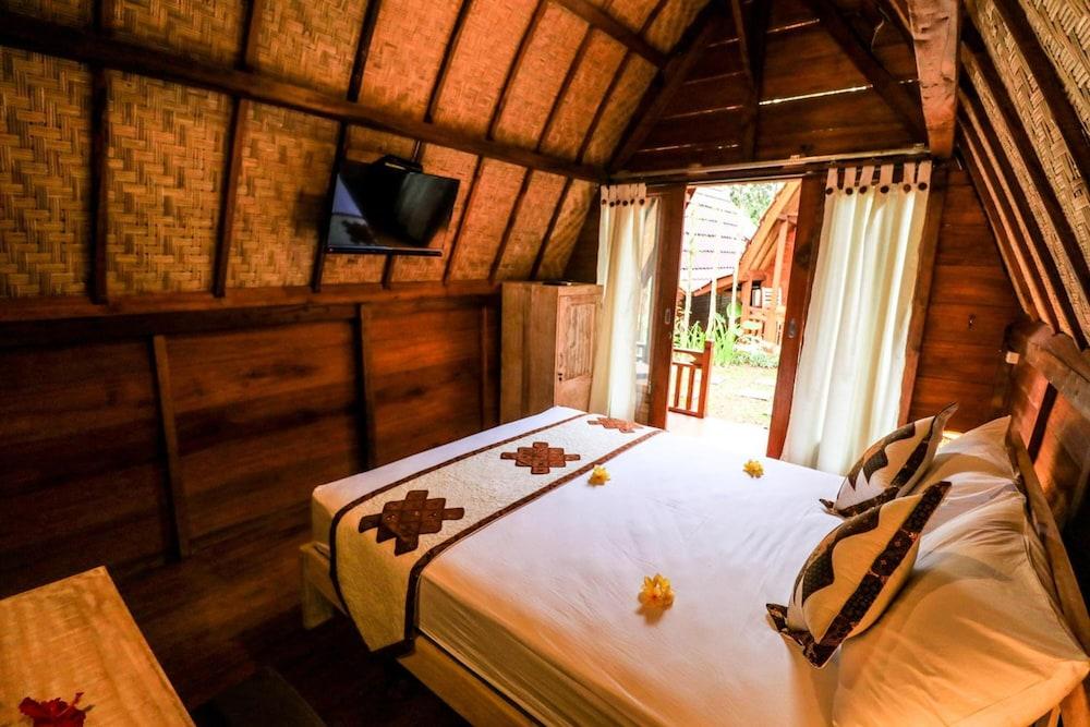 Kubu Kak Dudung Jimbaran (Bali)