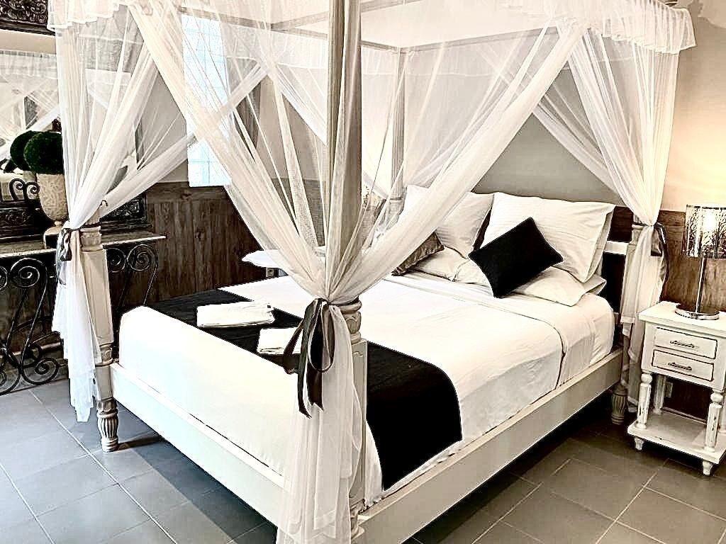 Frangipani Villa Seminyak Villa *