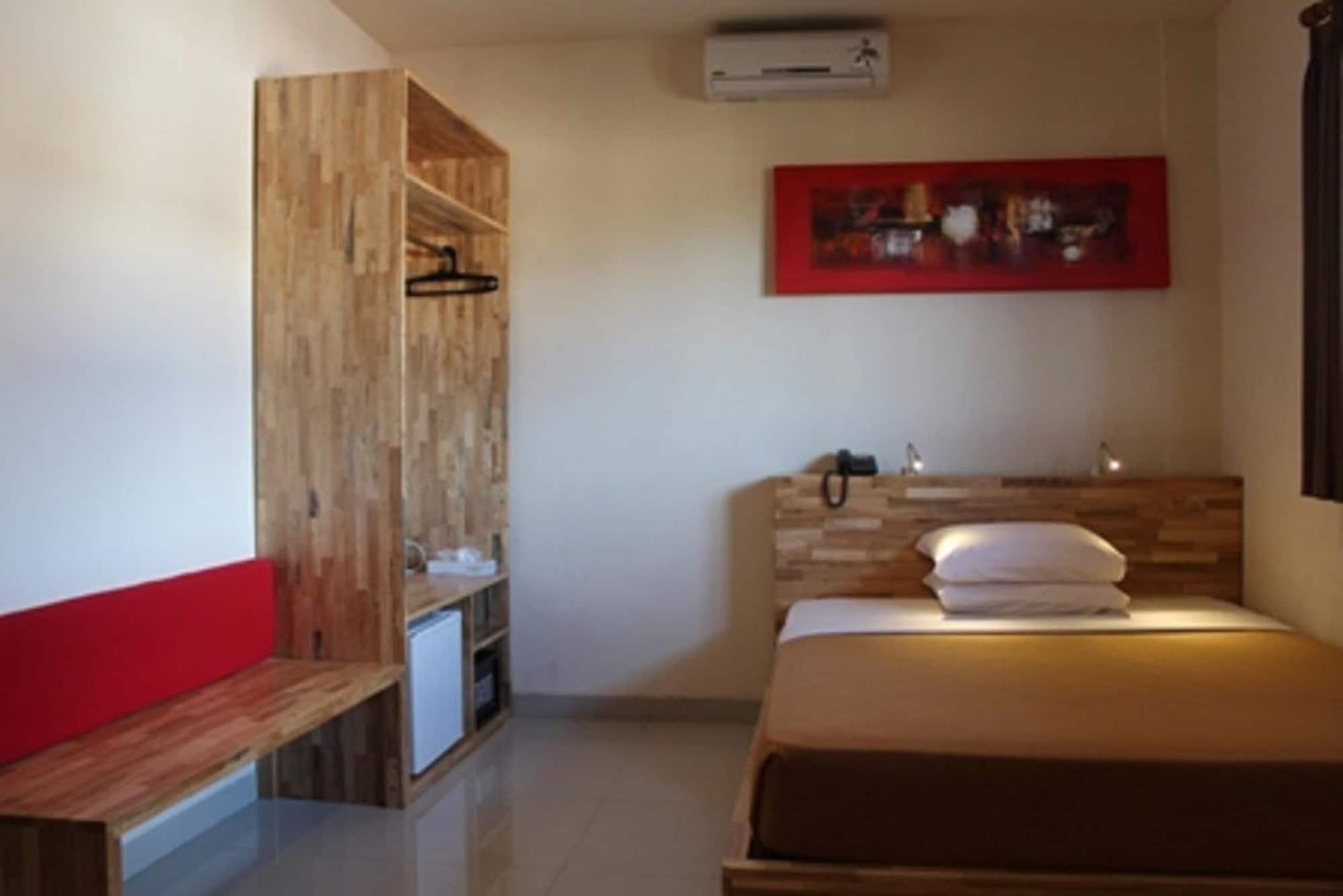 Hotel Karthi Kuta 3*