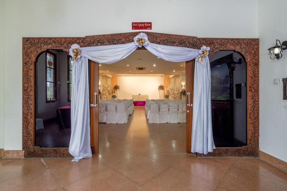 Inna Bali Heritage Hotel 3*