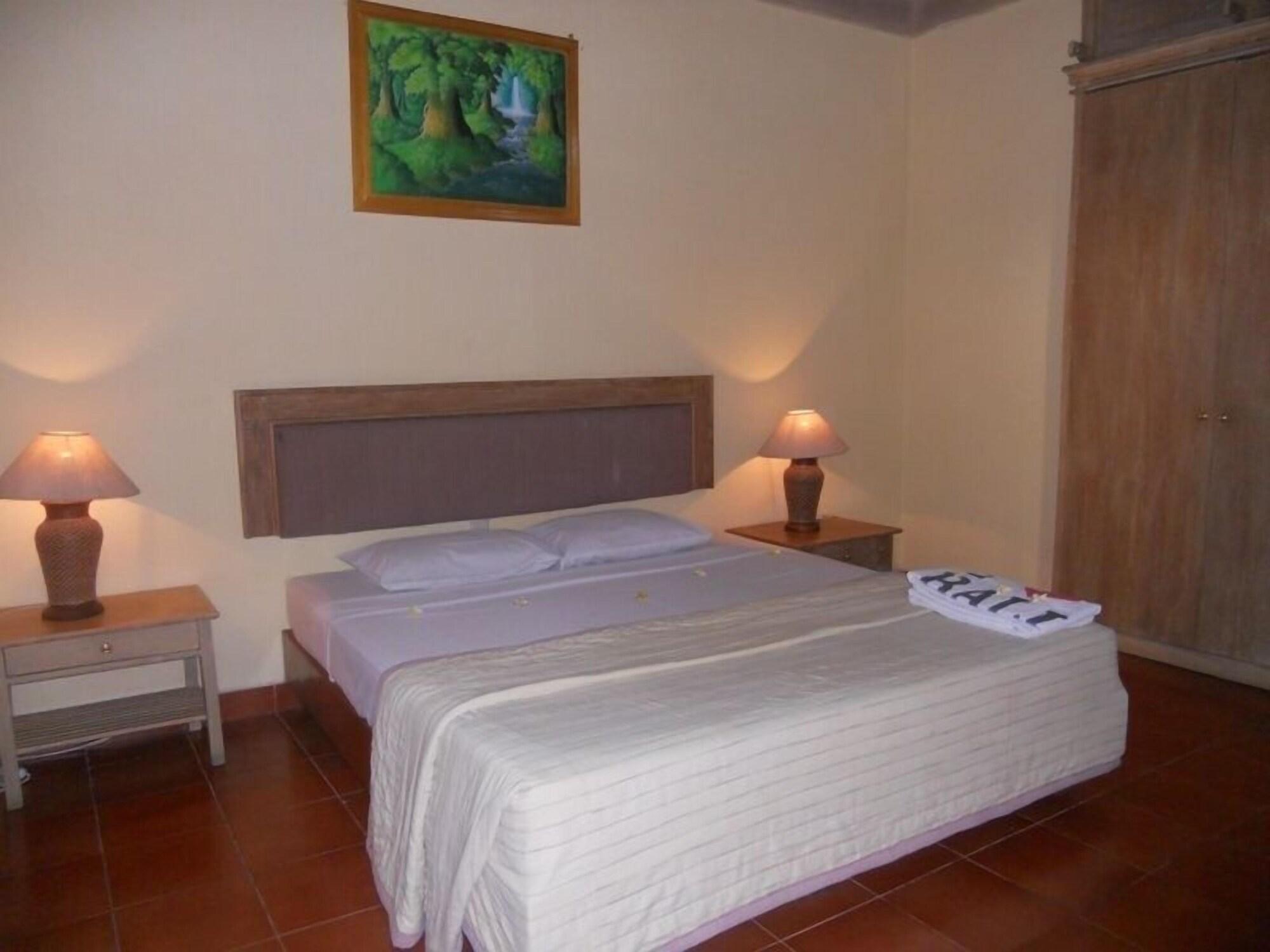 Hotel Bali Lovina 3*