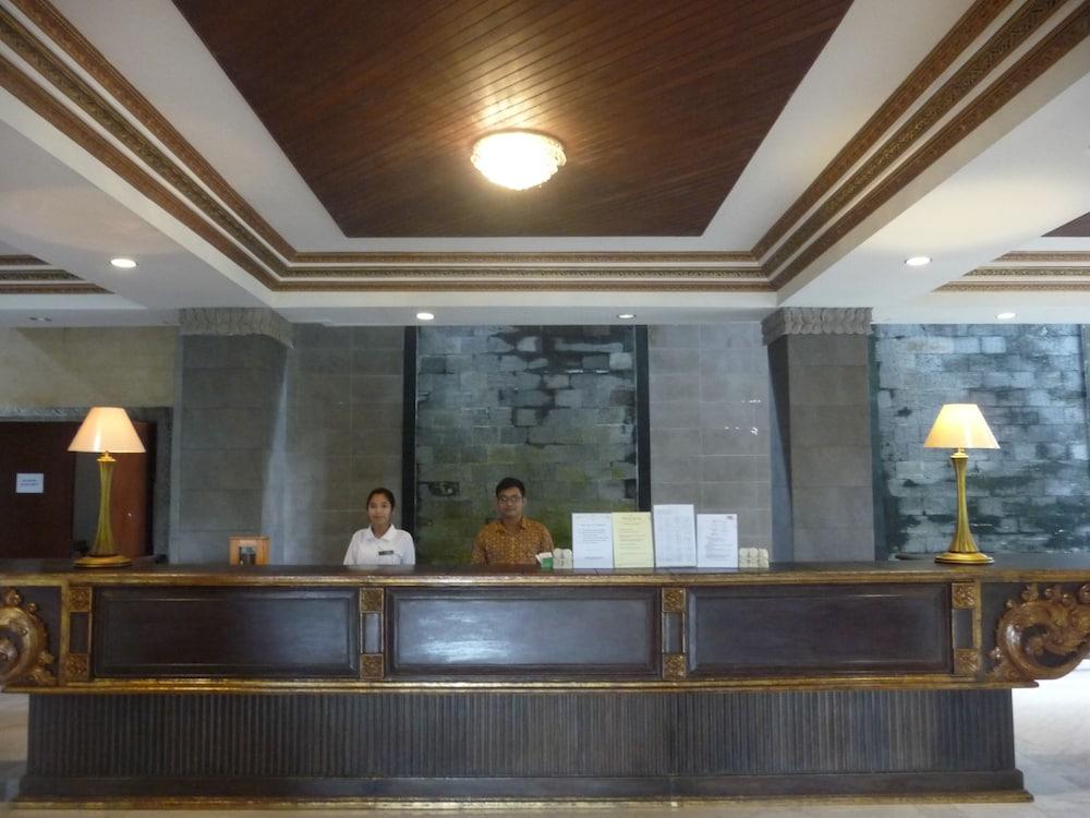 Resort Rijasa Agung And 4*