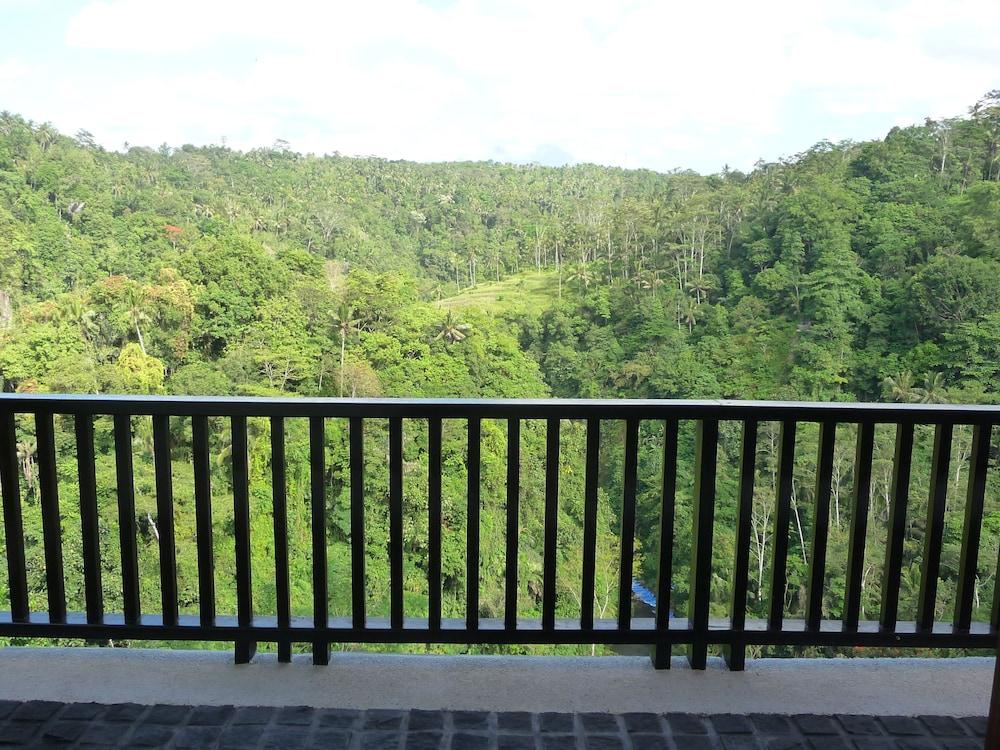 Resort Rijasa Agung And 4*