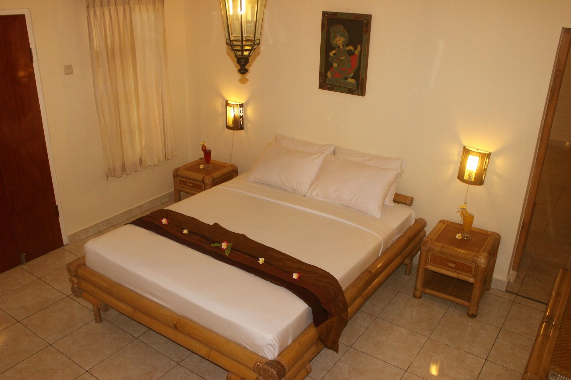 Chonos Hotel Lovina (Bali)