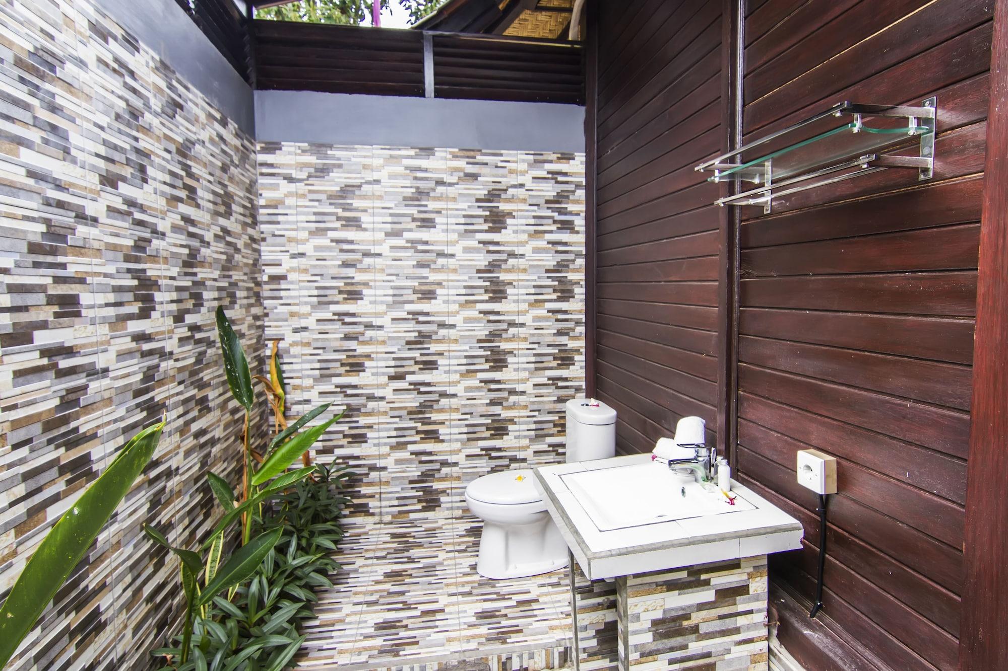 Holiday park Poh Manis Lembongan 3*