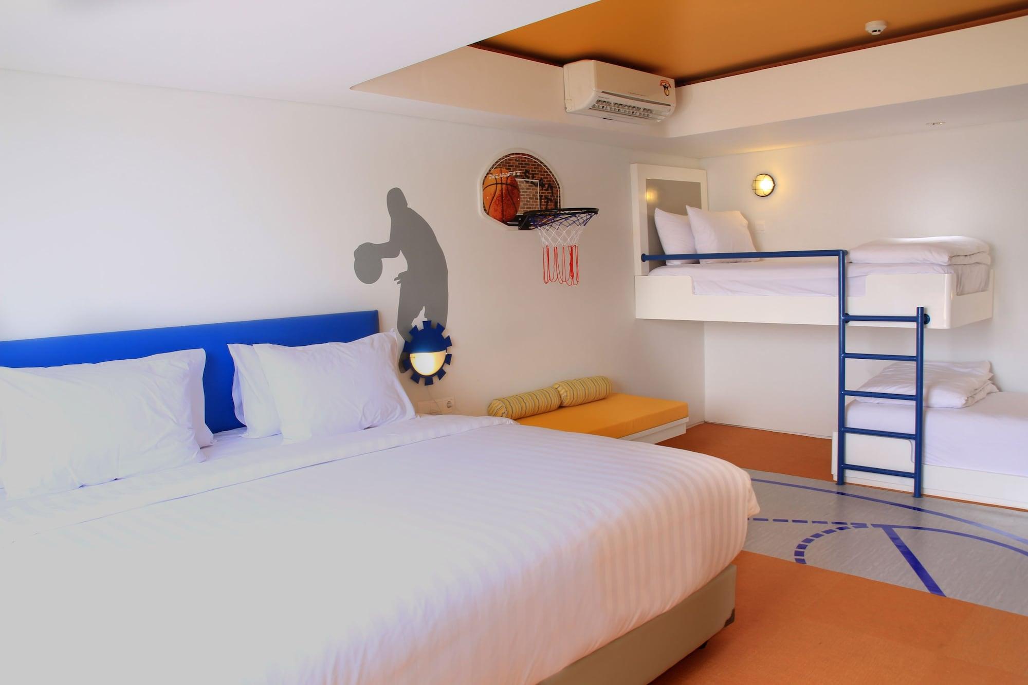 Hotel Berry Glee Thematic