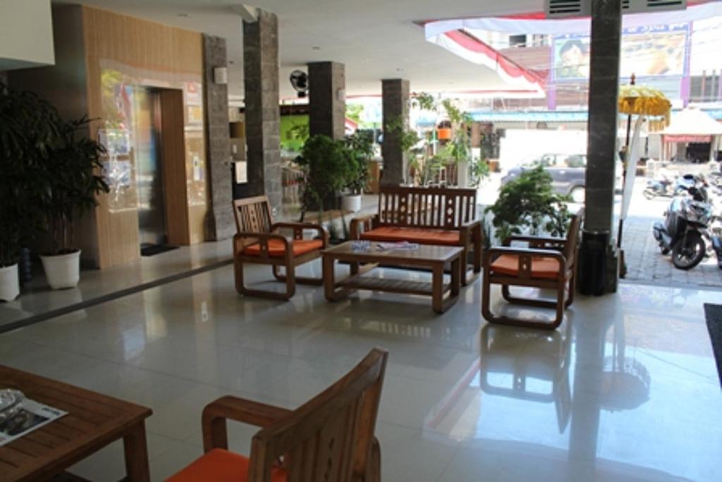 Karthi Kuta Kuta (Bali)