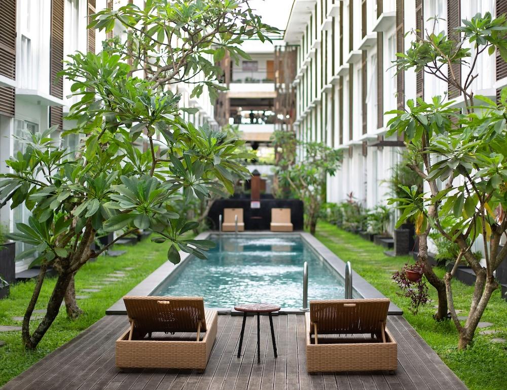 Hotel The Alea 3*