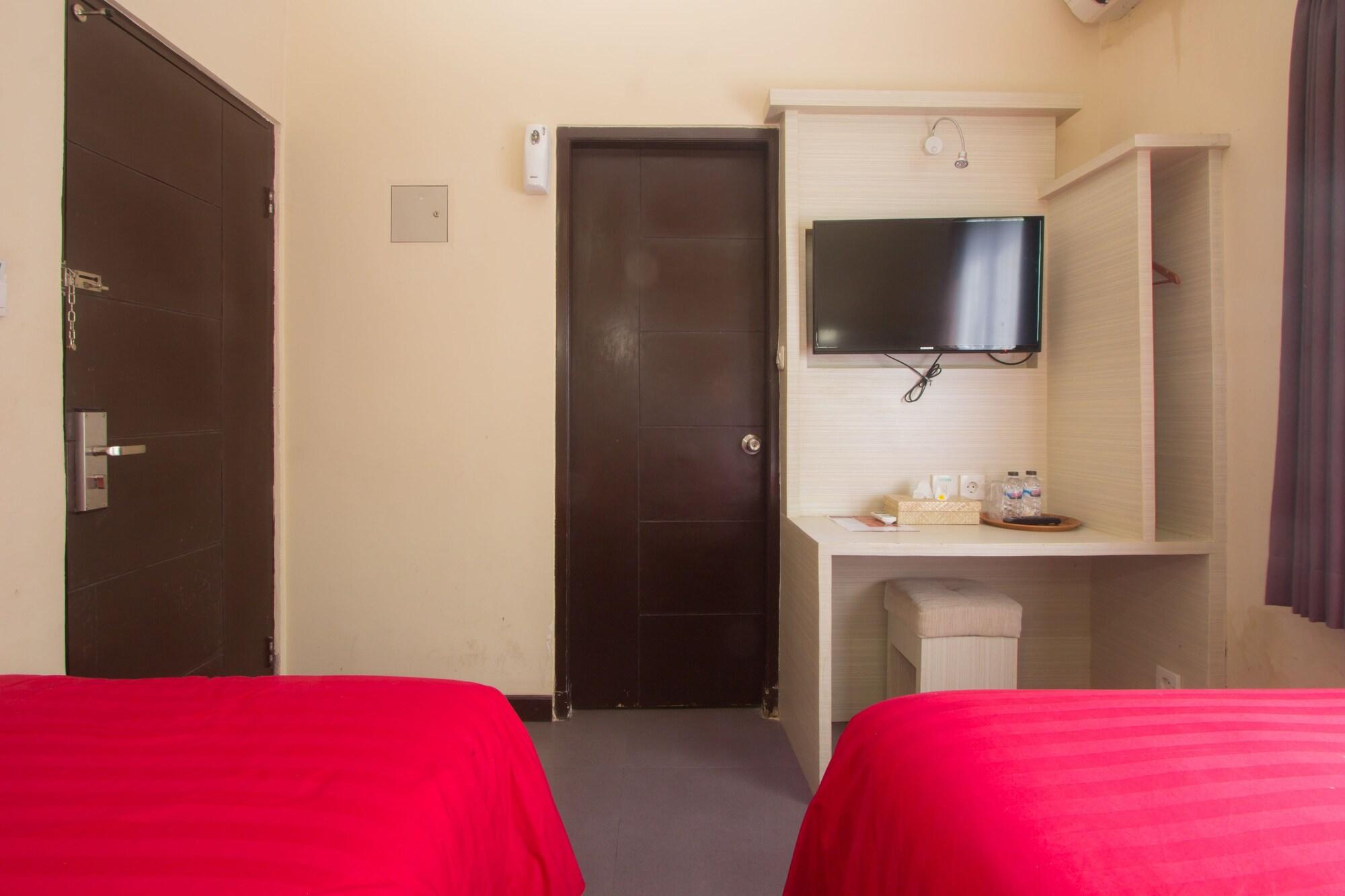 Maxi Kedonganan Hotel