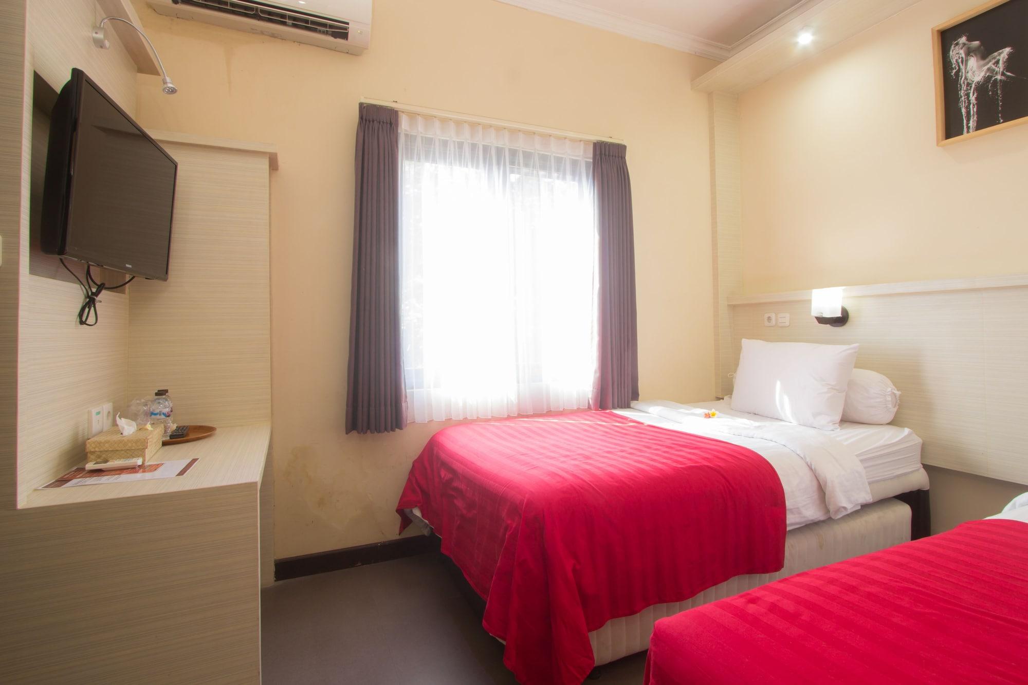 Maxi Kedonganan Hotel 2*