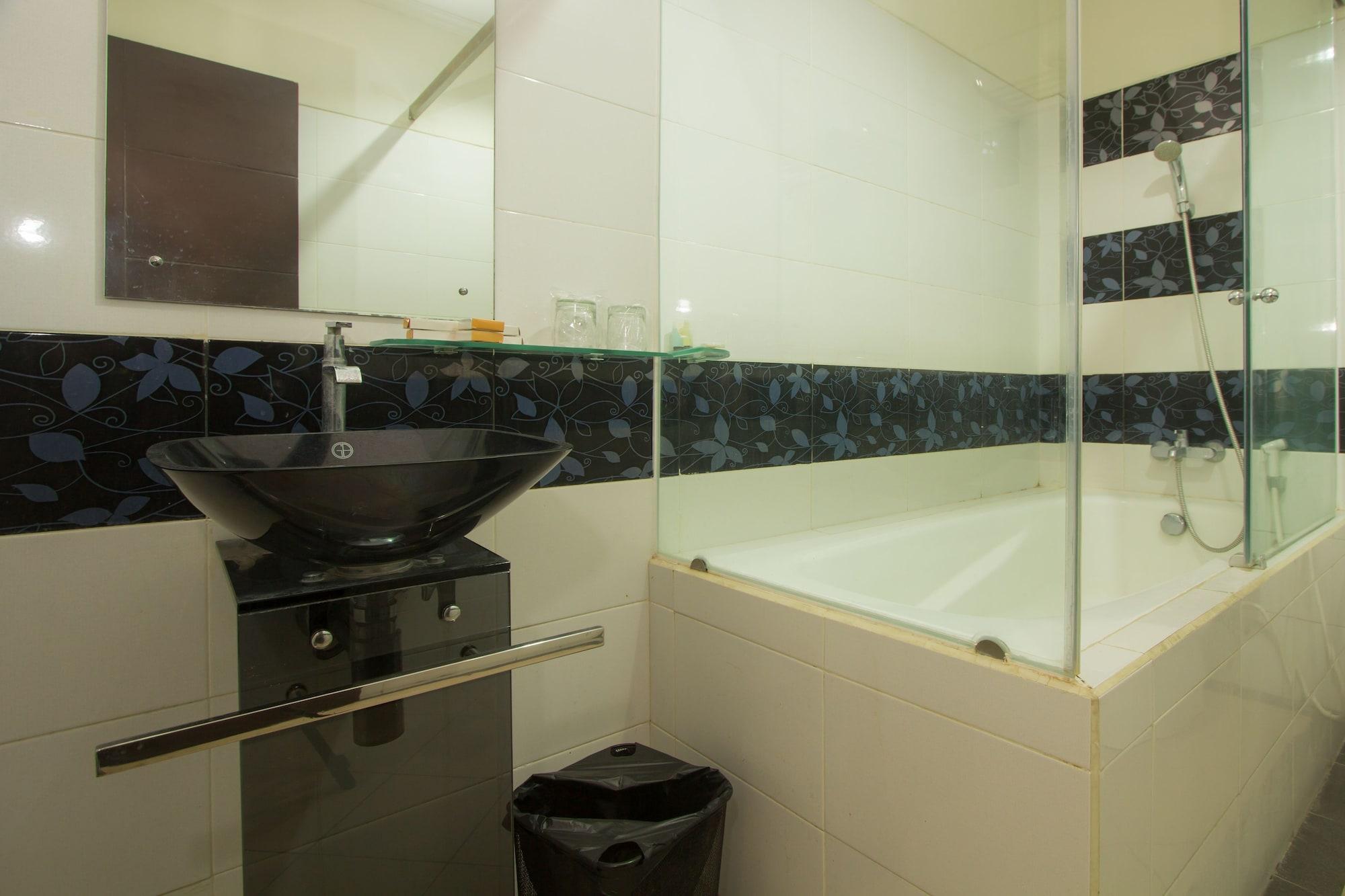 Hotel Maxi Kedonganan 2*